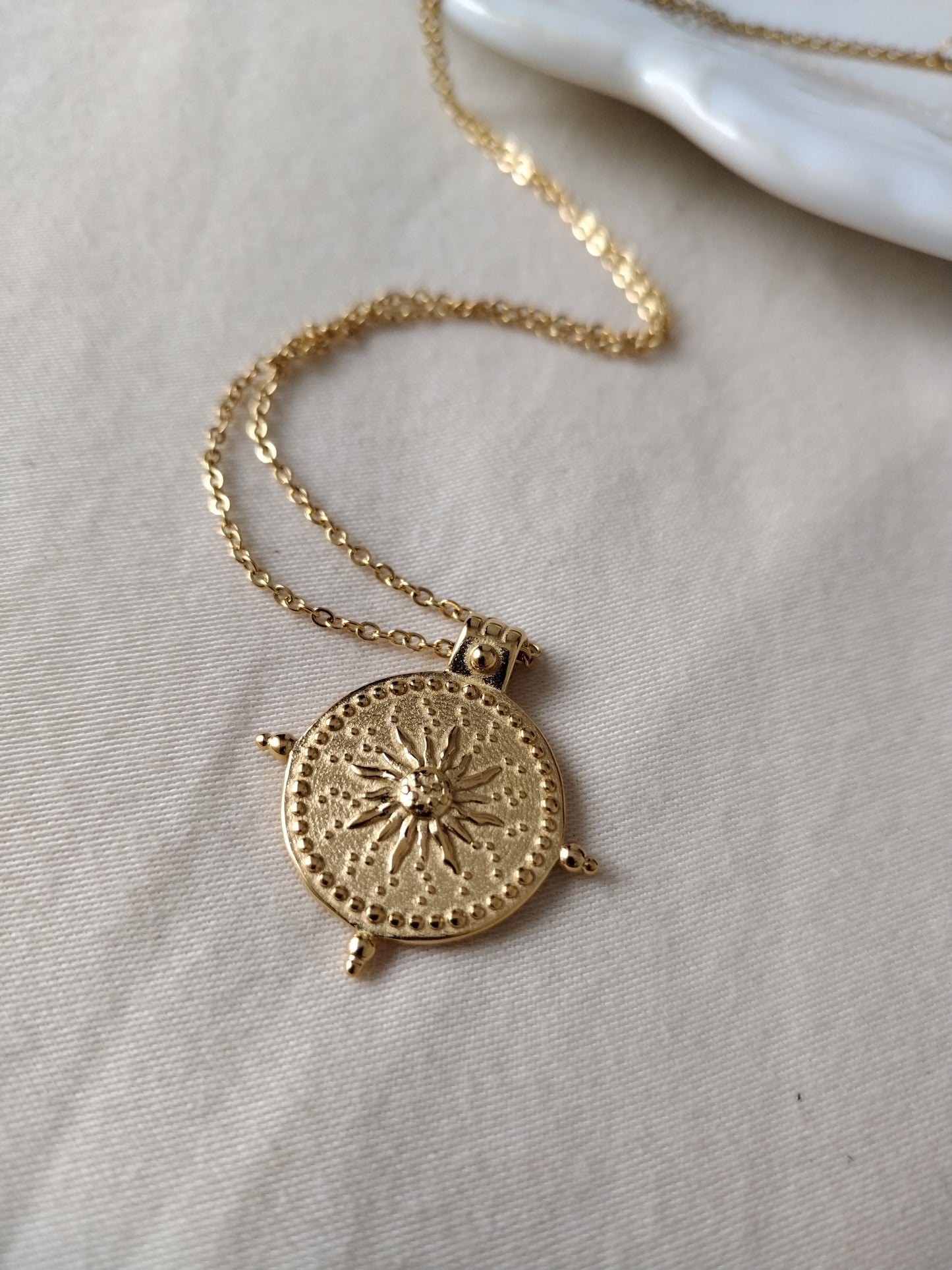 Soleil Pendant Necklace
