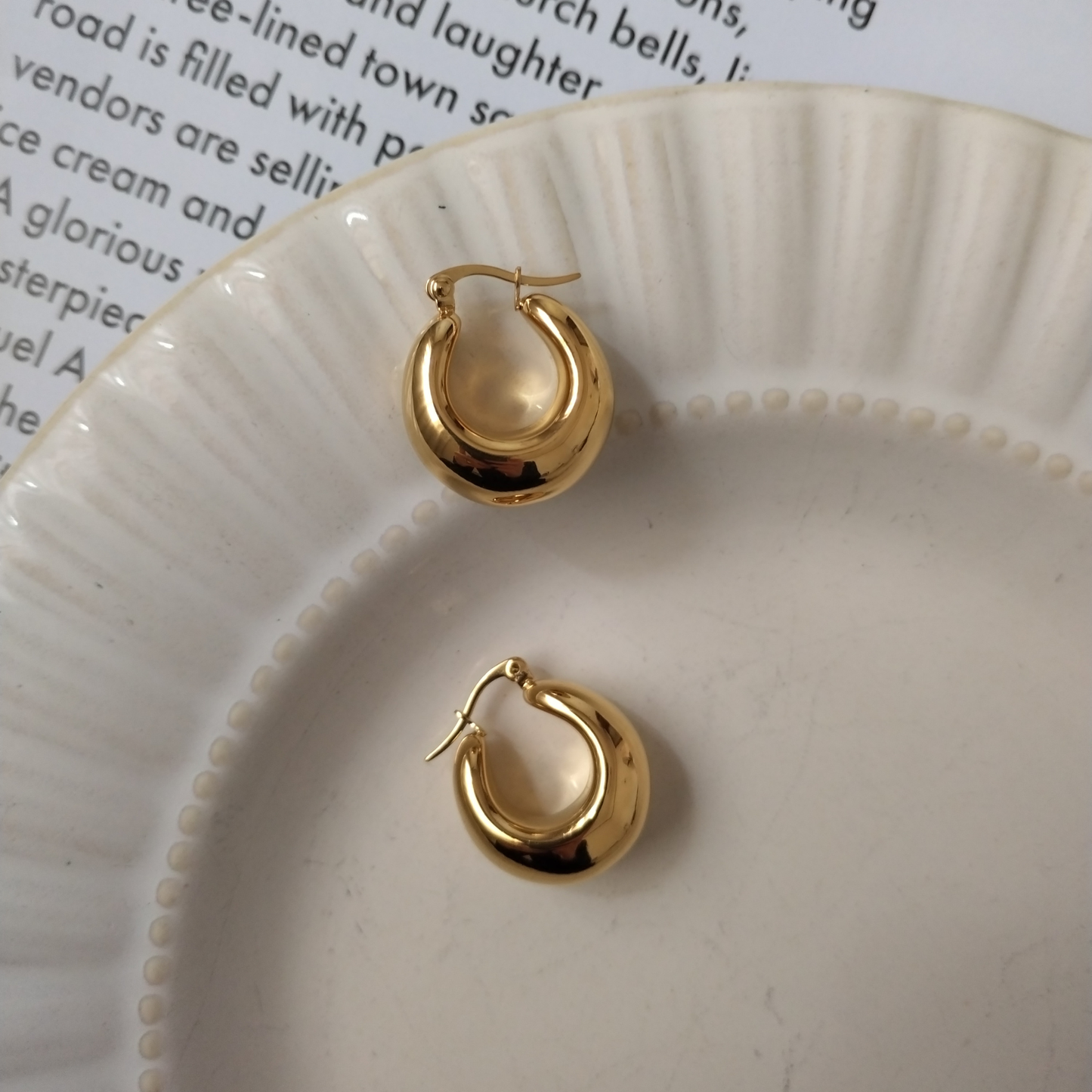 Artemis Hoop Earrings