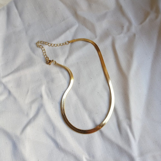 Cruz Snake Chain Necklace