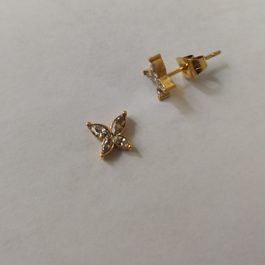 Amaryllis Stud Earrings