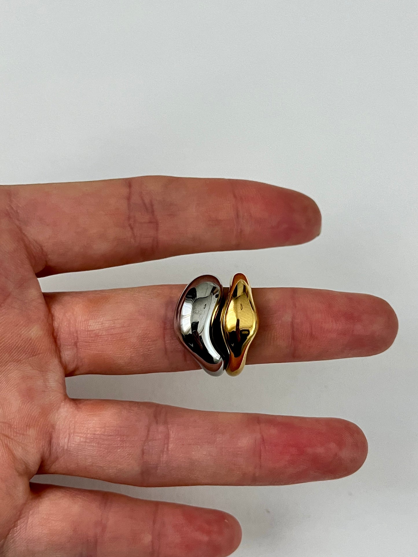 Cluster Rings